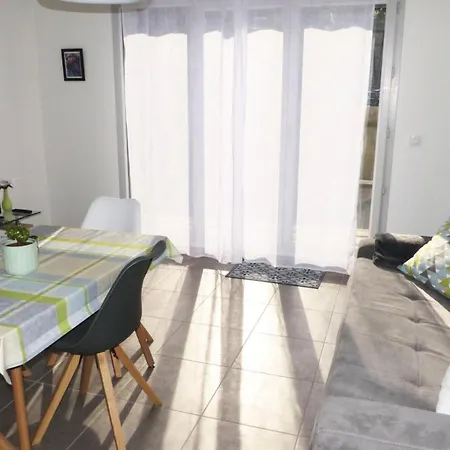 Terrasses Des Thermes - Belles Prestations Pour Ce Joli 2 Pieces ! A Deux Pas Des Thermes ! Mae-6634 Aix-les-Bains