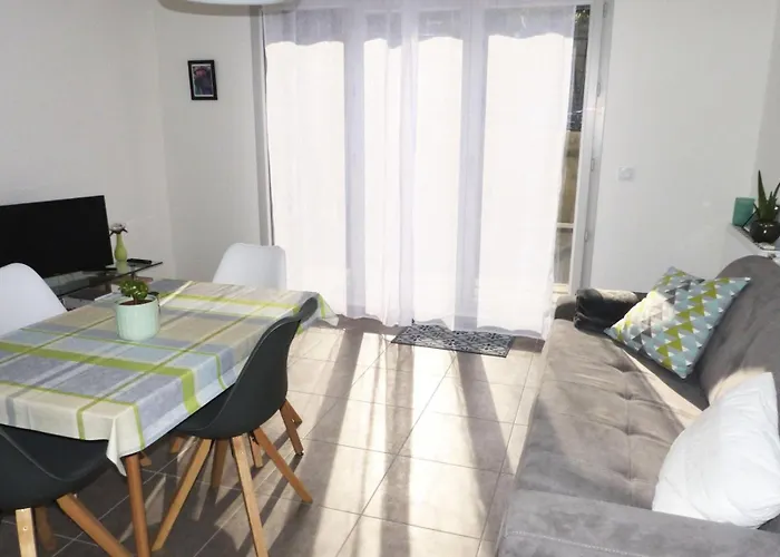 Terrasses Des Thermes - Belles Prestations Pour Ce Joli 2 Pieces ! A Deux Pas Des Thermes ! Mae-6634 Aix-les-Bains